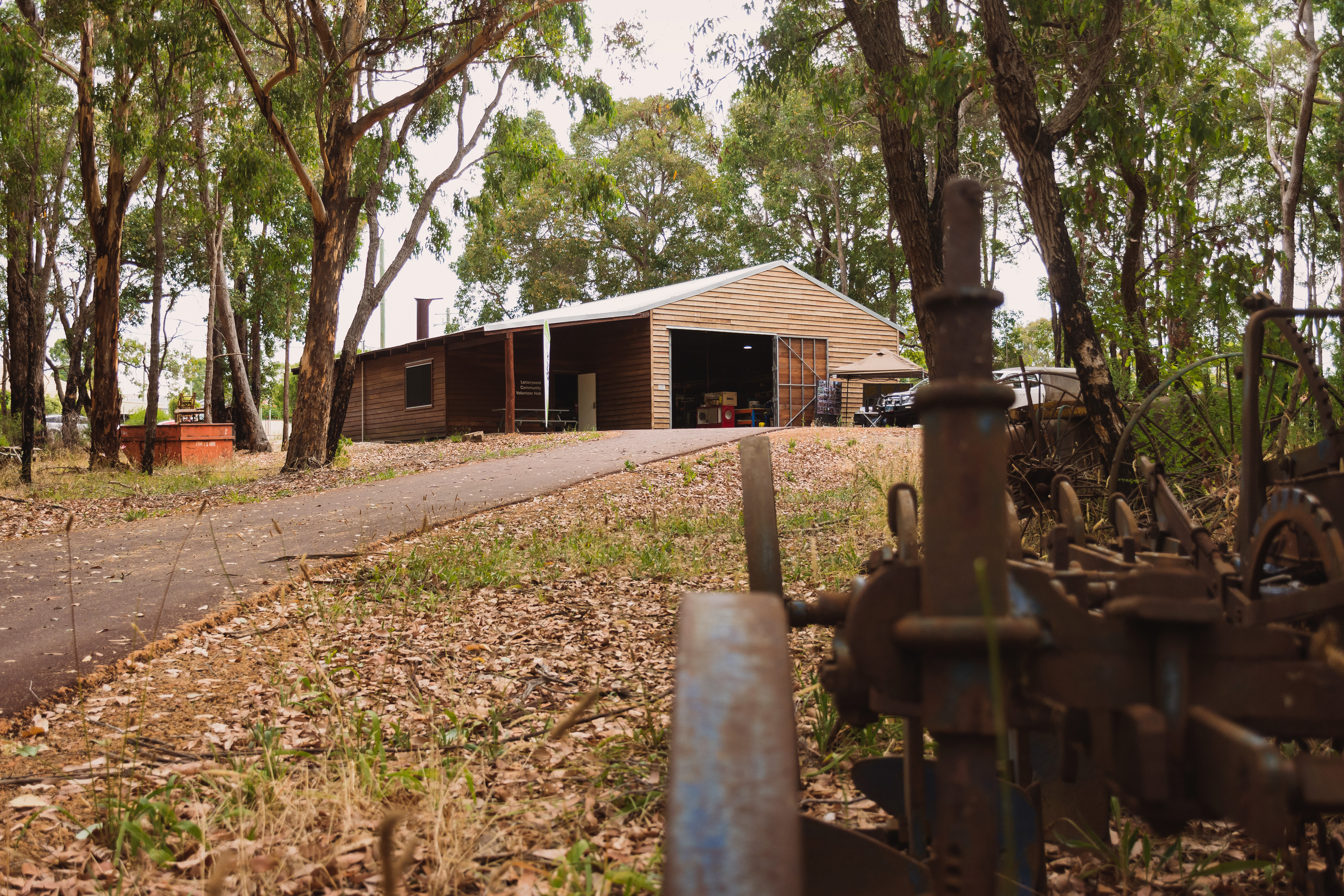 The community volunteer hub building from the outside.